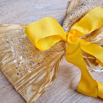 Schleife Unifarben (3-lagig) - Gold-Gelb - mit Perlenband
